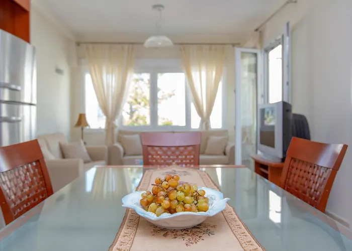 Irida Holiday Home