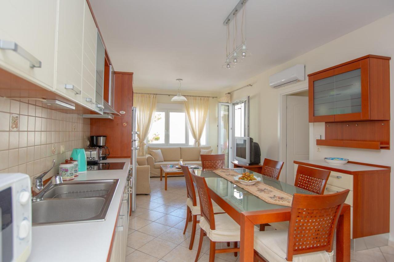 Irida Apartment *